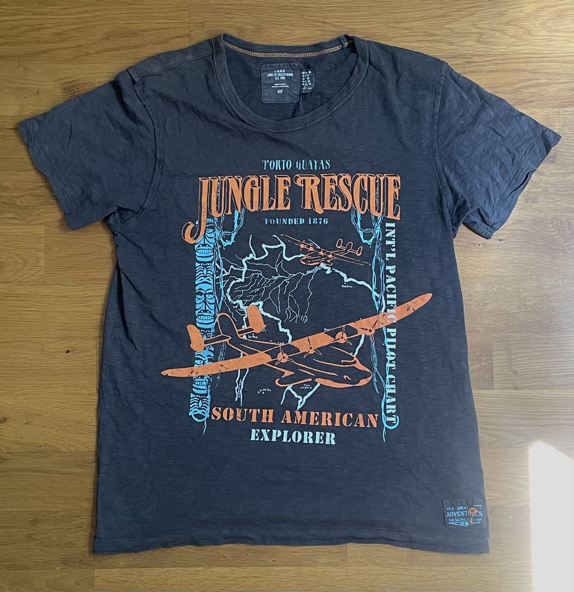 H&M T-shirts: LOGG T-Shirt Adventure – D'occasion à Himmelried par Lucas1212