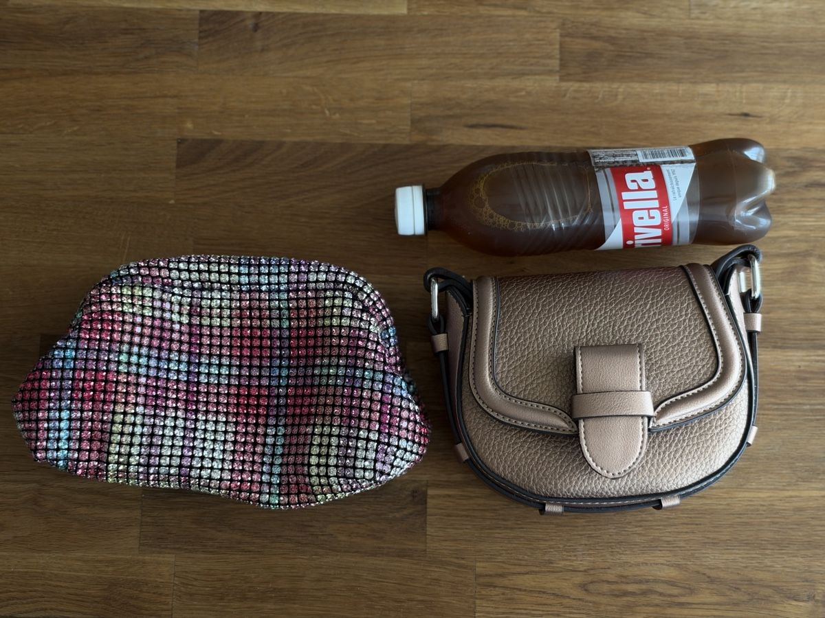 Borse da donna: Handtaschen  – Nuovo (secondo la descrizione) da Wetzikon ZH venduto da ald_5z8c 3