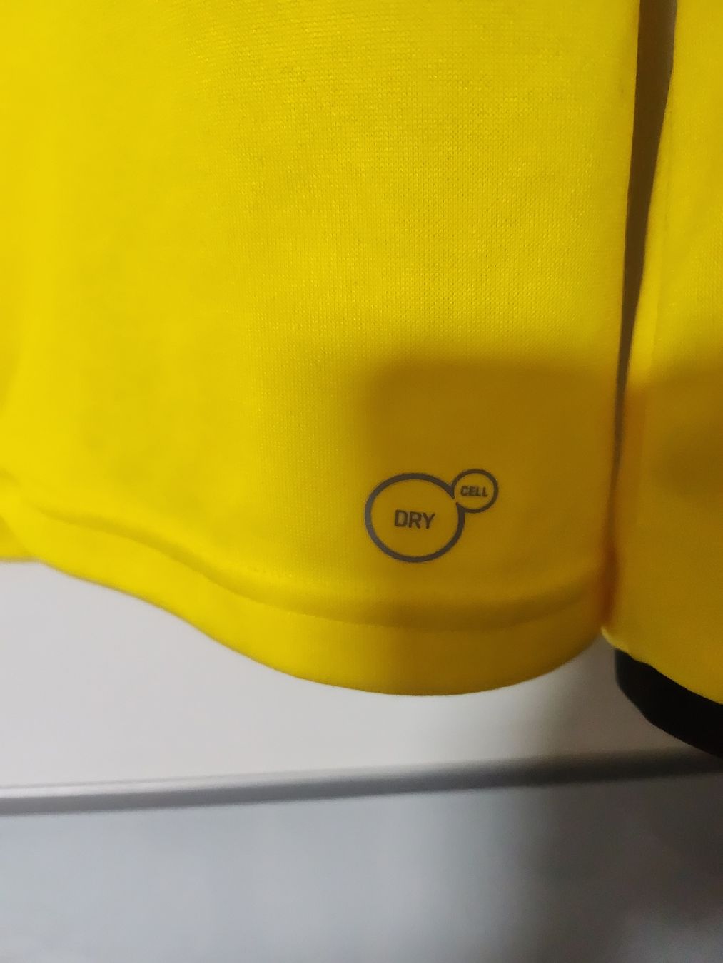 BVB Leibchen & Hosen: bvb Training zip  – Gebraucht aus taegerwilen von bachele 3