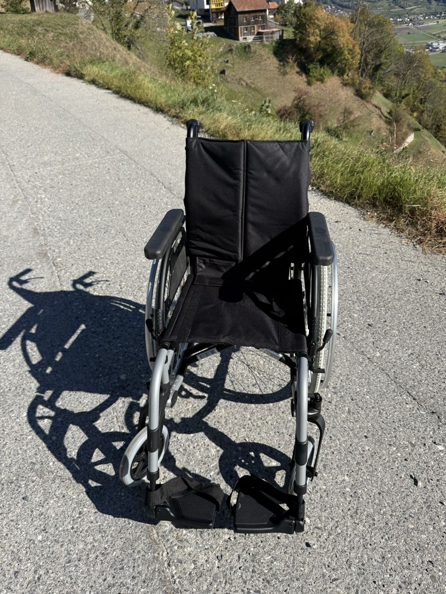 Rollstühle: Rollstuhl – Gebraucht aus Mastrils von cla_nsg9