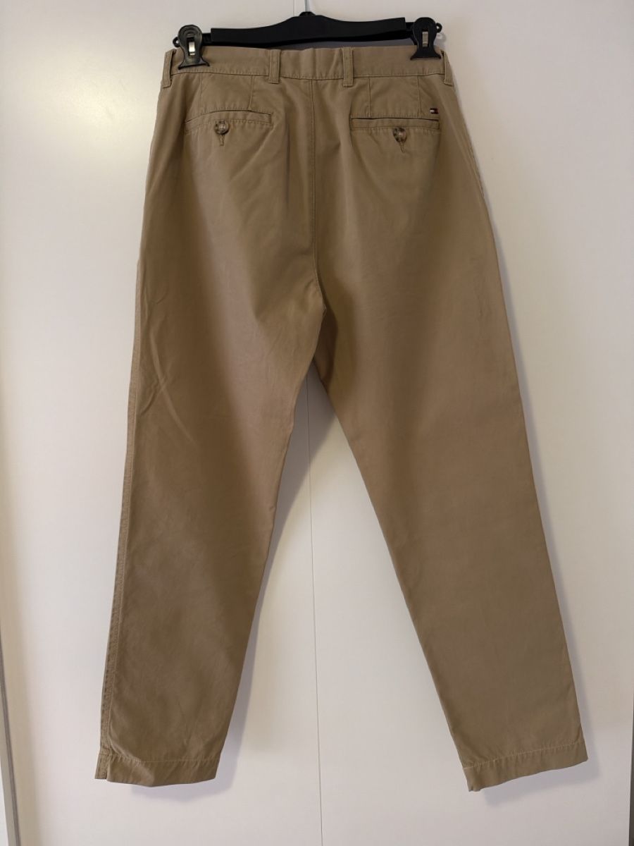 Tommy Hilfiger Pantaloni: Chinos / pants TOMMY HILFIGER  – Nuovo (secondo la descrizione) da Lausanne venduto da joshua75 1