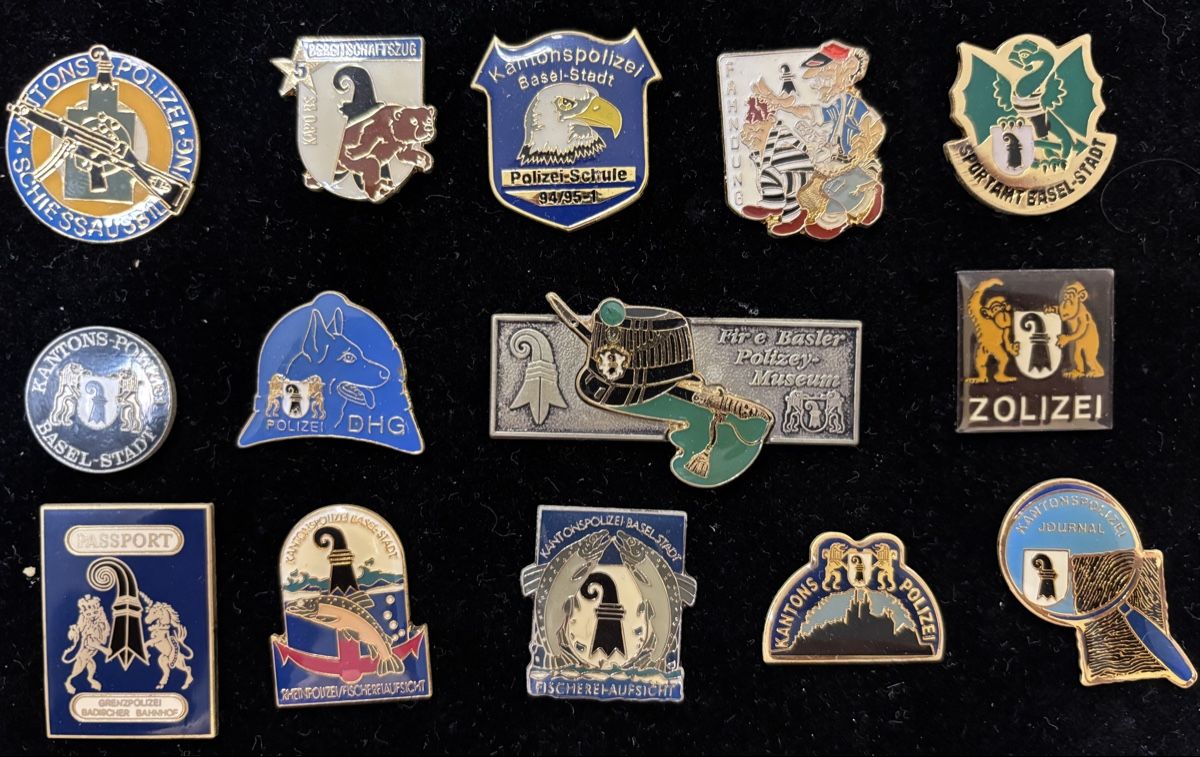 Plaquettes & Badges: Pin Polizei Baselstadt – D'occasion à Lausen par Eclipse4