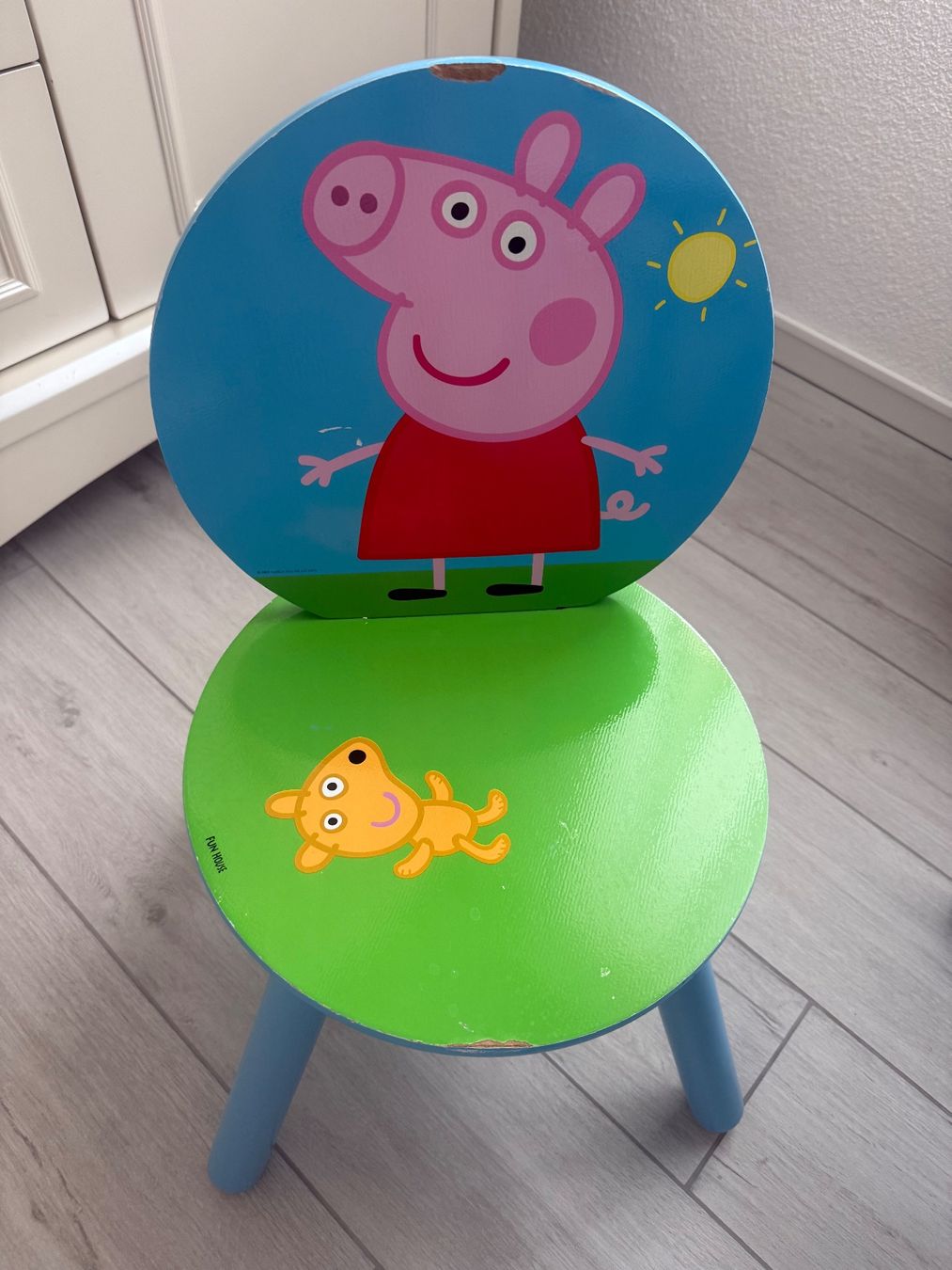 Set di tavolo e panche: Kindertisch mit 2 Stühlen - Peppa Wutz – Usato da Walenstadt venduto da Fcbayern7 4