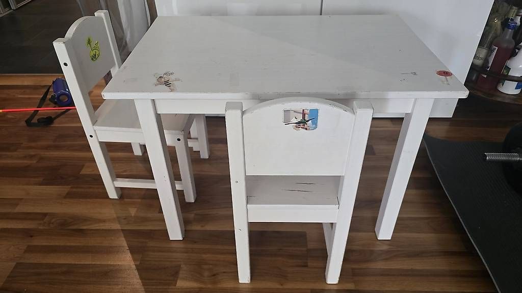 Tavoli: Kindertisch und zwei Stühle – Usato da Kaltbrunn venduto da Dukiru123 1