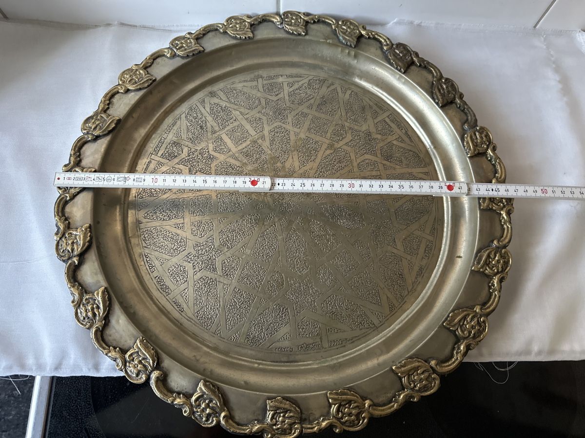 Piatti di portata: Antikes Metall-Tablett, orientalisch, 46,5cm Durchmesser – Usato da Zürich venduto da Chaeffeler 1
