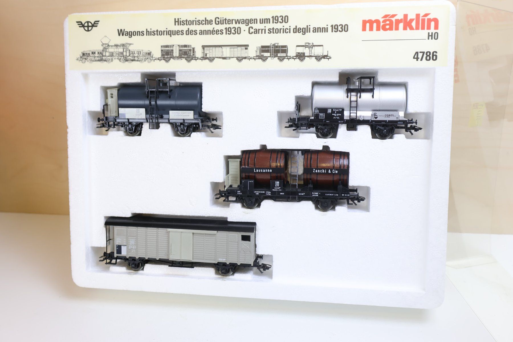 Märklin Modellini di ferrovie: Märklin SBB Krokodil Güterwagen Set - 4786 – Usato da Winterthur venduto da Monstera 2