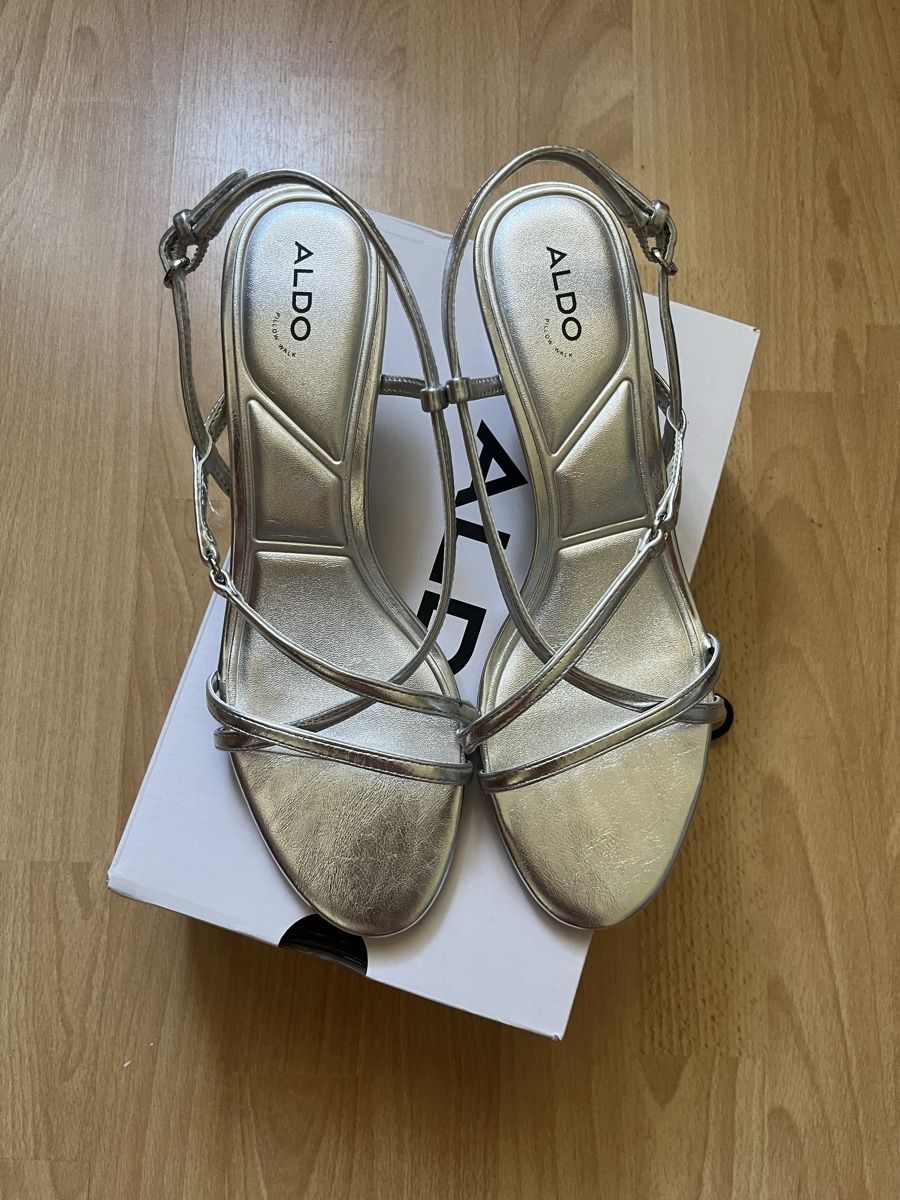 Aldo Scarpe da donna: ALDO Sandalen Silber Grösse 41 neu mit Karton – Nuovo (secondo la descrizione) da Zürich venduto da JuanAmi 1