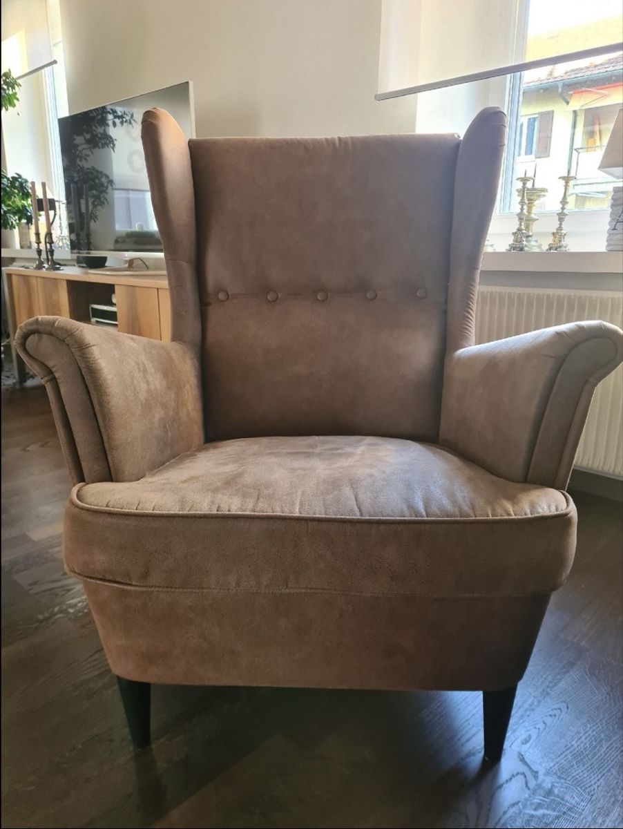 Ikea Poltrone: Strandmon Sessel mit Hocker von IKEA – Usato da Landschlacht venduto da sibio 2