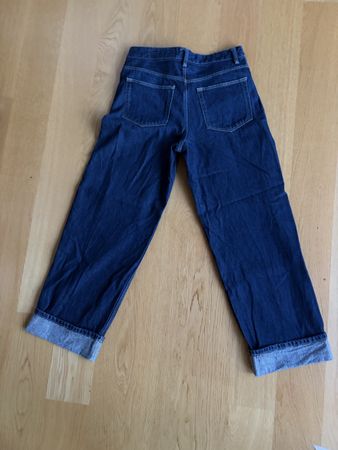 BERSHKA Jeans blau mit Umschlag Grösse 34