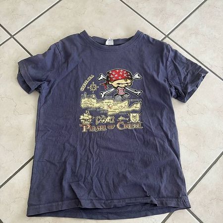 Blaues t-Shirt grösse 10