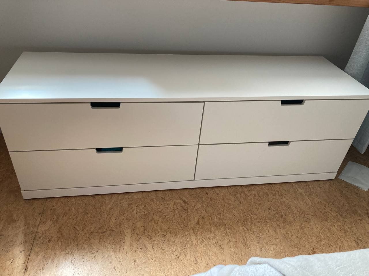 Ikea Cassettiere: Weisse Kommode fast wie neu (NORDLI) – Usato da Bern venduto da Lu.Ma 1