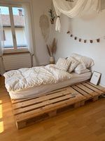 Selbstgebautes Palettenbett, 200 x 200 cm