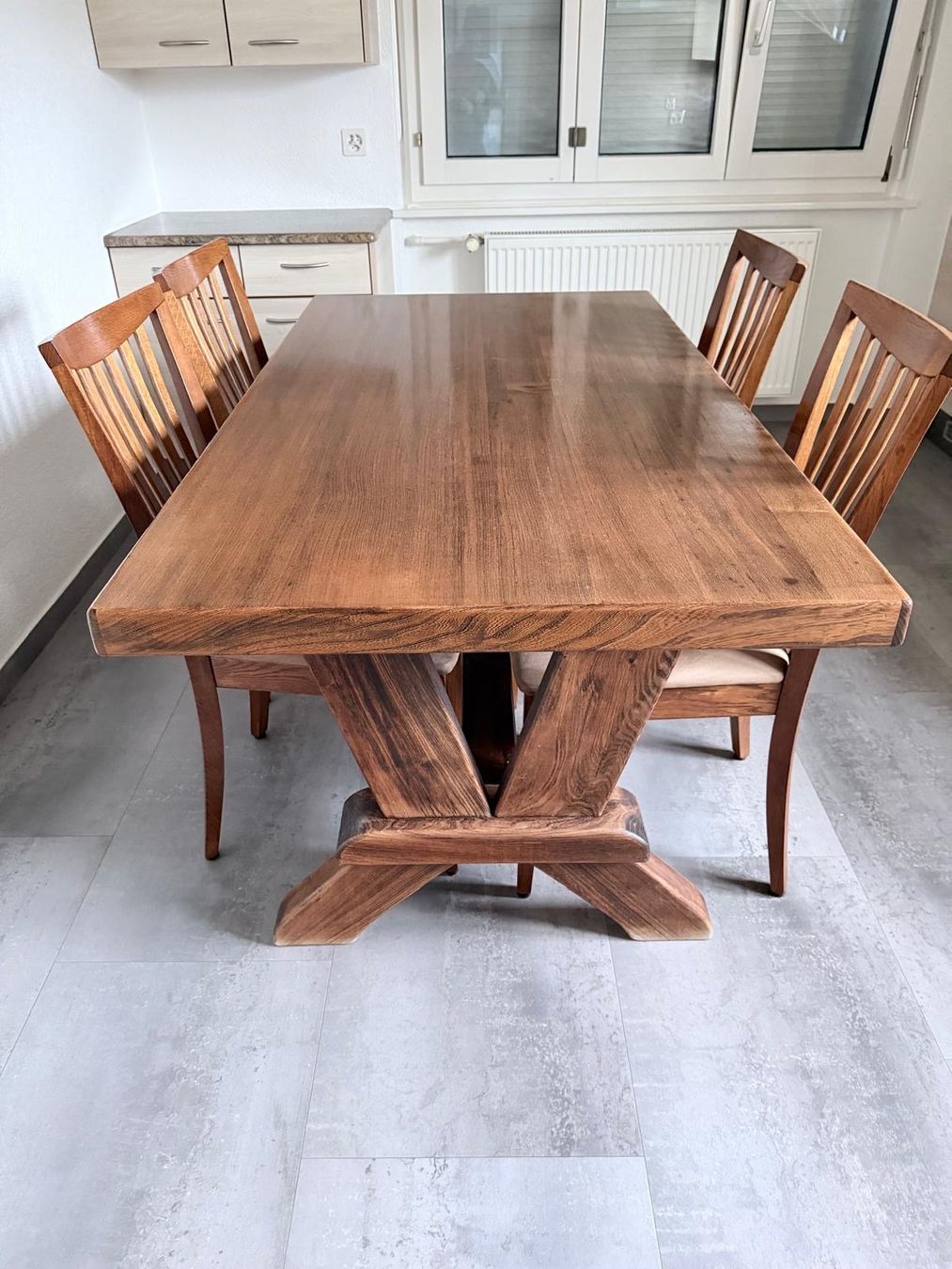 Tavoli: Table en chêne massif – Usato da Ecublens VD venduto da axe_2b9x