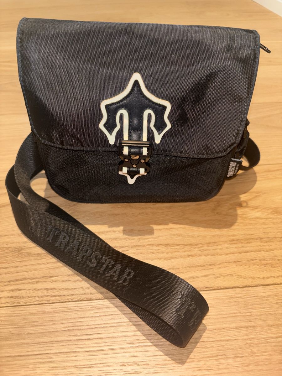 Taschen: Trapstar Bag – Gebraucht aus Bassersdorf von le.vi546