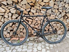 Urban Singlespeed 55cm „All-Black“ – Carbon-Look