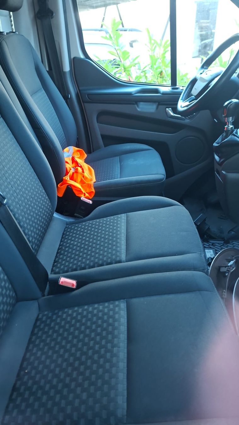 Ford Autos: Ford Transit Custom weiss mit Dachträger – Défectueux à Buttisholz par NG4S 9