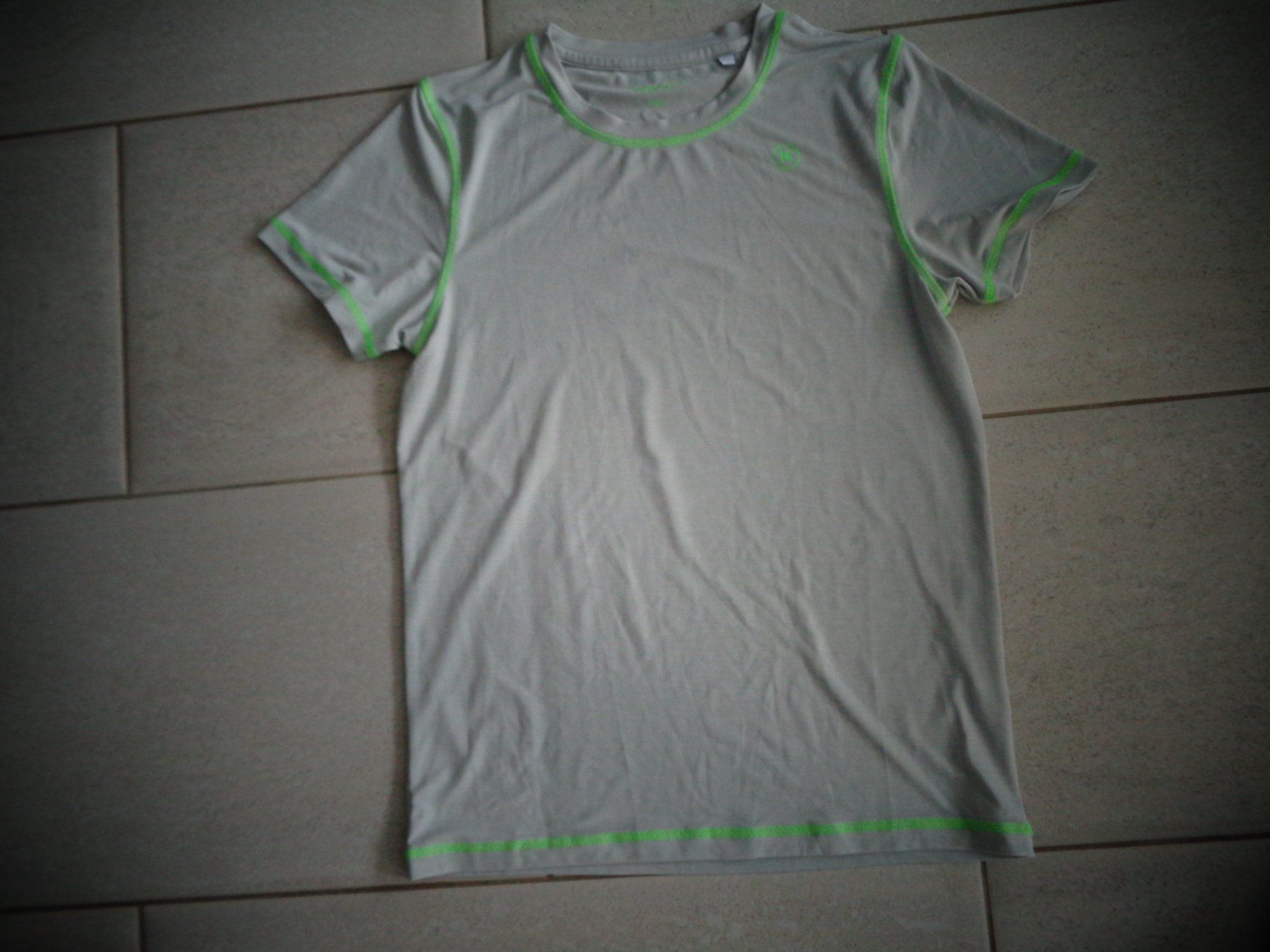 Camicie, T-shirt & Polo: K-TEC T-SHIRT GR.164 – Usato da Rotkreuz venduto da Samballi