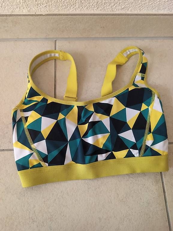 Altra biancheria intima: Sport-BHs Grösse 36/38, S – Usato da Alberswil venduto da __colafroeschli__ 1