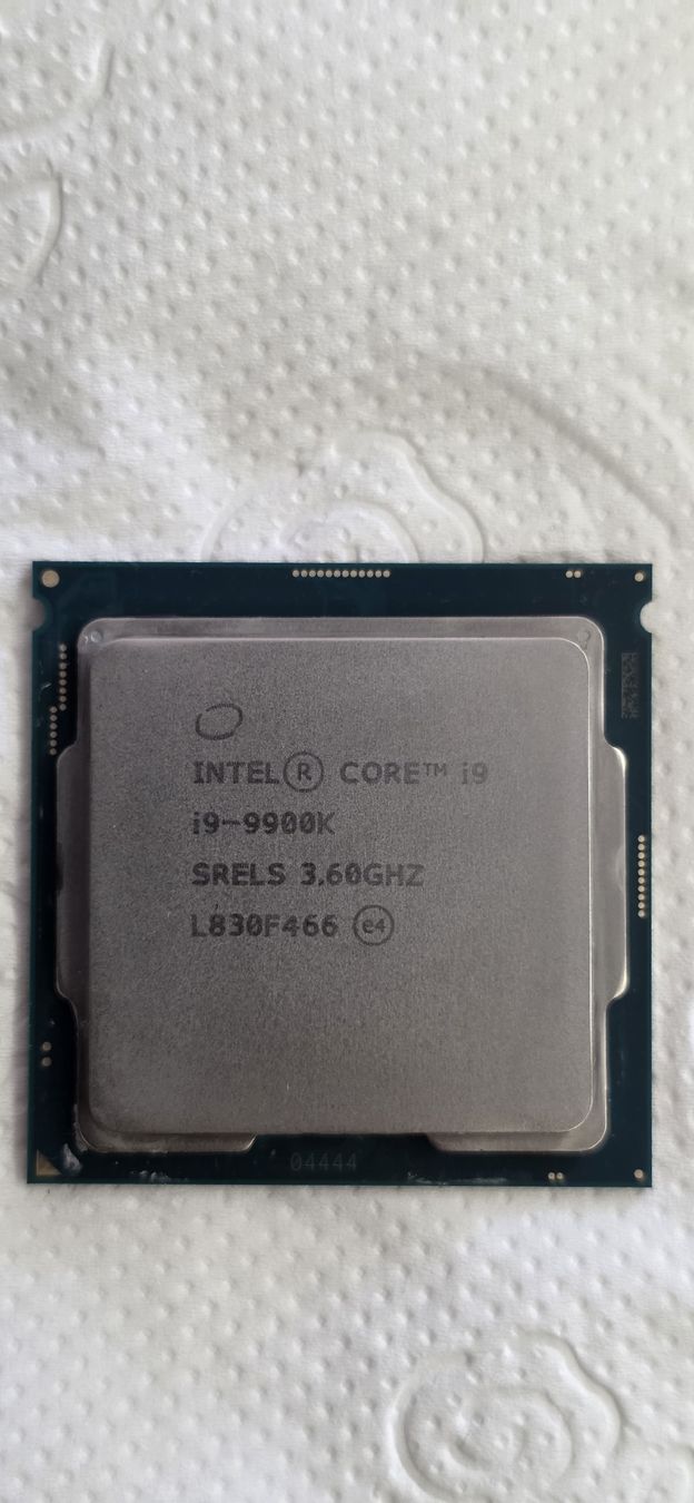 Intel Elektronikbauteile: Intel i9 9900K – Gebraucht aus Brig von N1TR-0 1