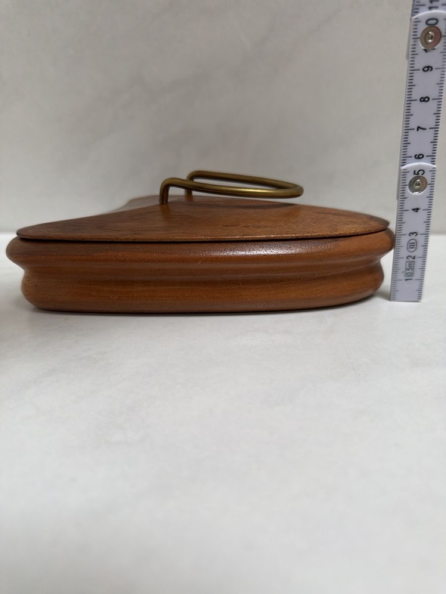 Alle Dekorationen: Holzdose Vintage, Nussbaumholz. – Gebraucht aus Biberist von Momo33 7