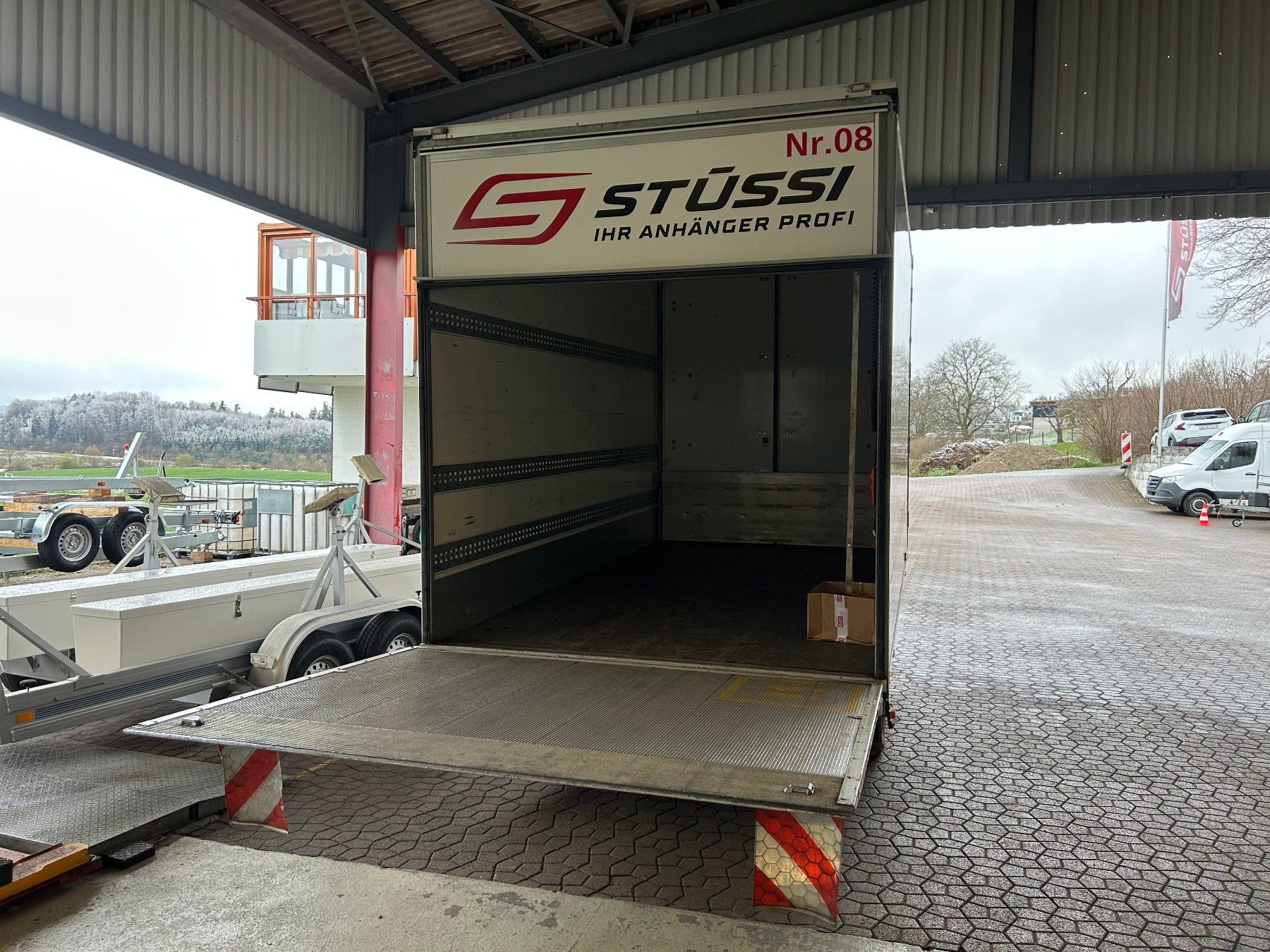 Humbaur Rimorchi: Hebebühen Anhänger 750 kg – Usato da Wettswil venduto da Stuessi54 3