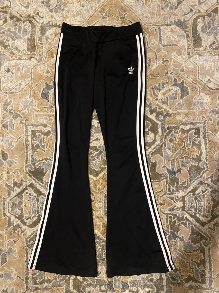 Adidas Leggings: Adidas Schlaghose M – Neu (gemäss Beschreibung) aus Thun von emmamattea