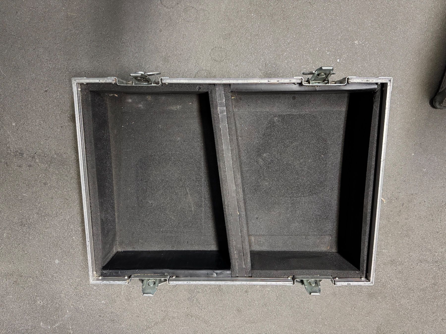 Valigie: Flightcase für 2x d&b audiotechnik Q7 – Usato da Oberdorf NW venduto da AndotechnicsGmbH 1