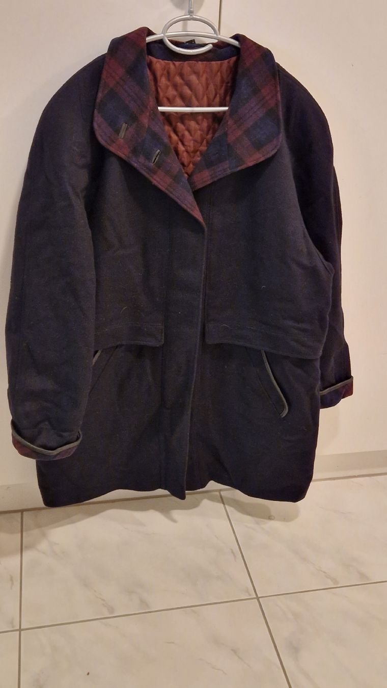 Cappotti: Schicker Damen Wintermantel Gr. 44 Karo warm – Usato da Würenlos venduto da dan.ch