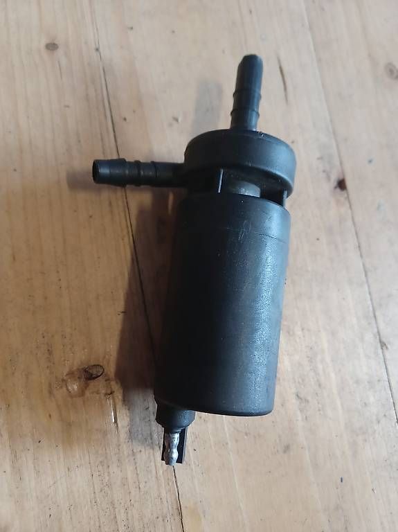 Alle Autoersatzteile: Pompe lave-phare Ford Escort Cosworth – Gebraucht aus Grandcour von Yox