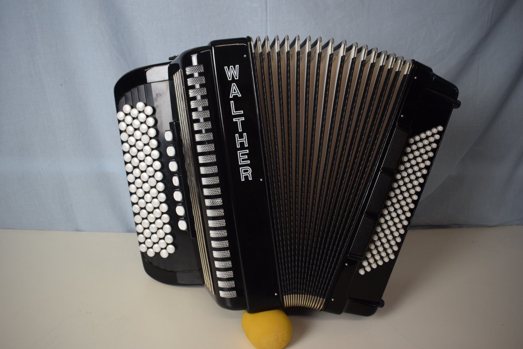 Strumenti musicali: Akkordeon chromatisch Walther Stufengriff – Usato da Zürich venduto da baumusik 4
