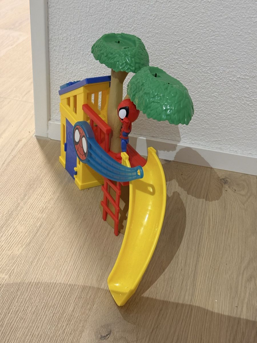 Spielzeuge: Spiderman Spielset mit Figur und Rutsche – Neu (gemäss Beschreibung) aus Pfäffikon ZH von Mado131019 1