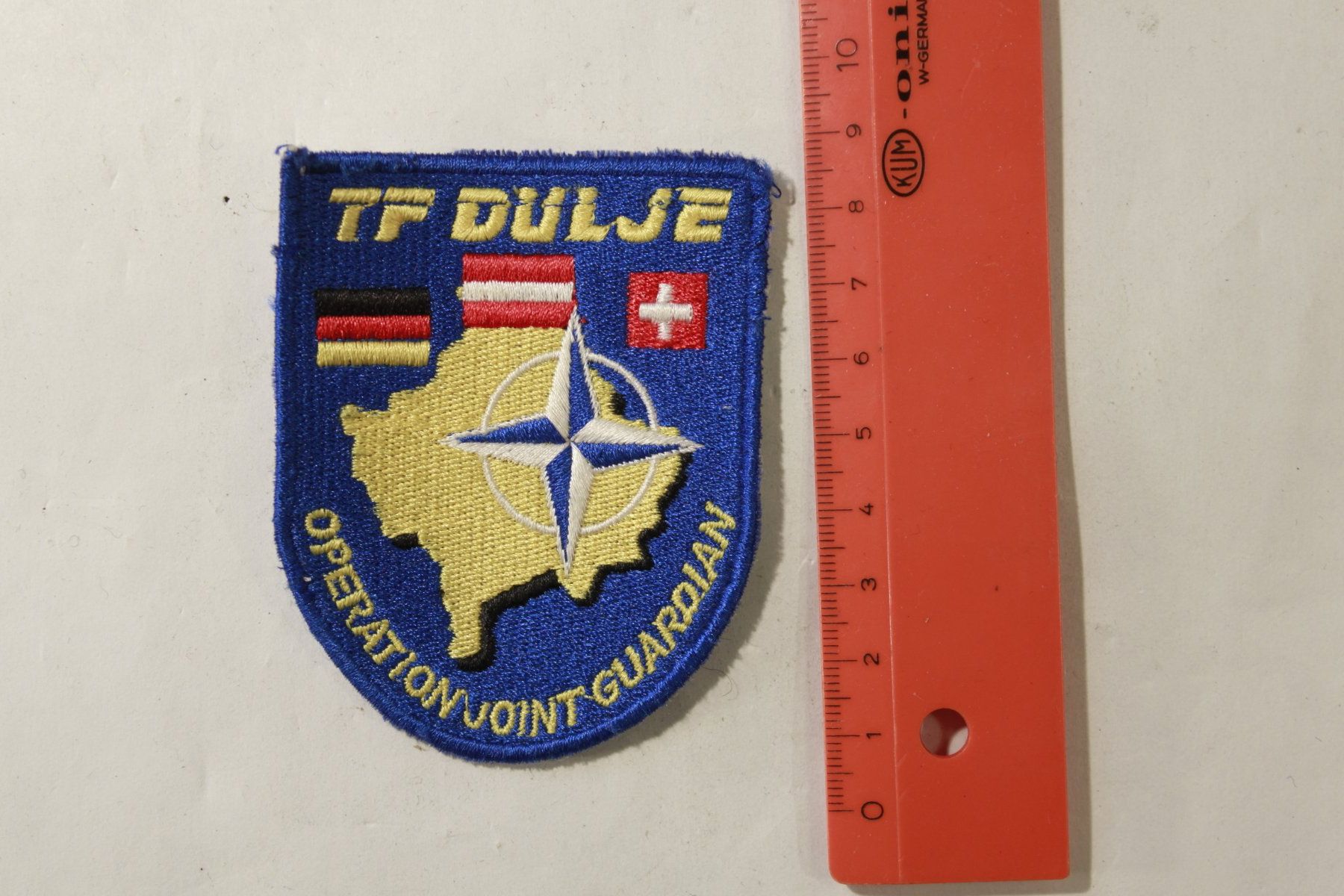 Schweizer Armee Placchette & Badge: badge KOSOVO – Usato da La plaine venduto da 762