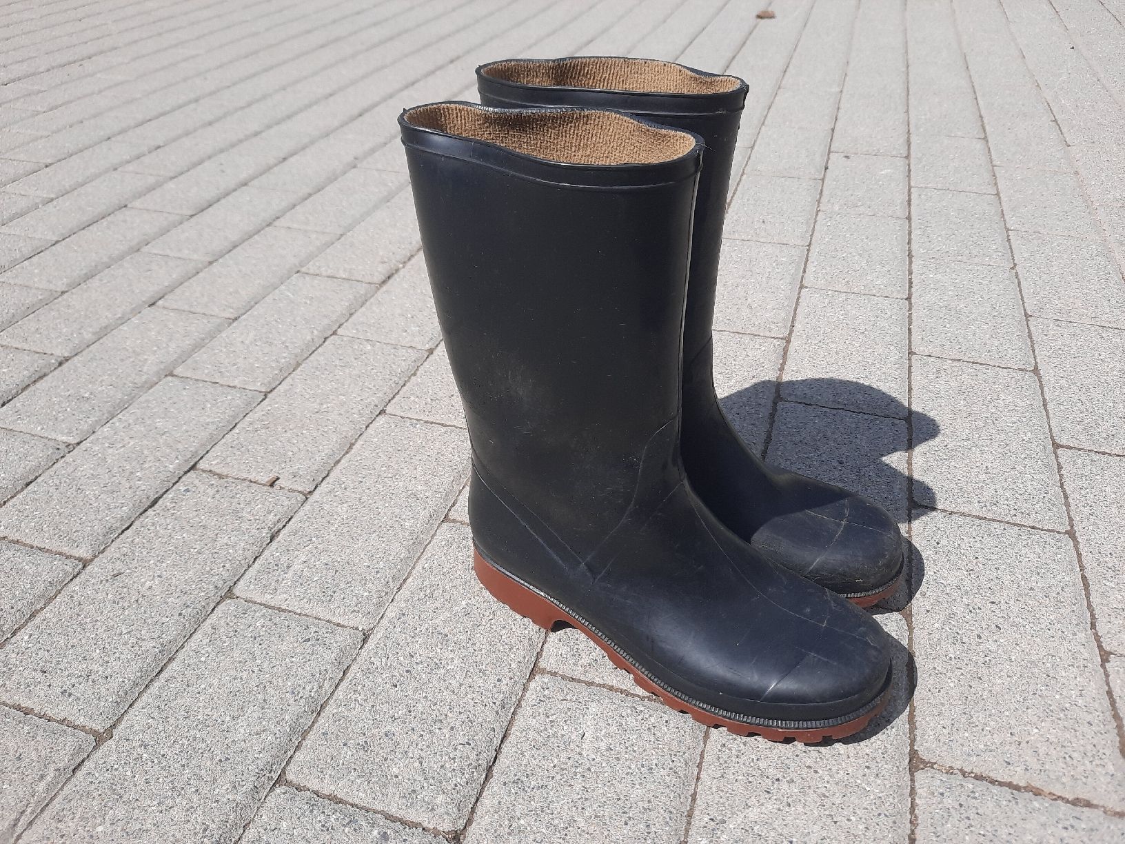 Scarpe da uomo: Gummistiefel 37 – Usato da Lamboing venduto da Oakhurst 1