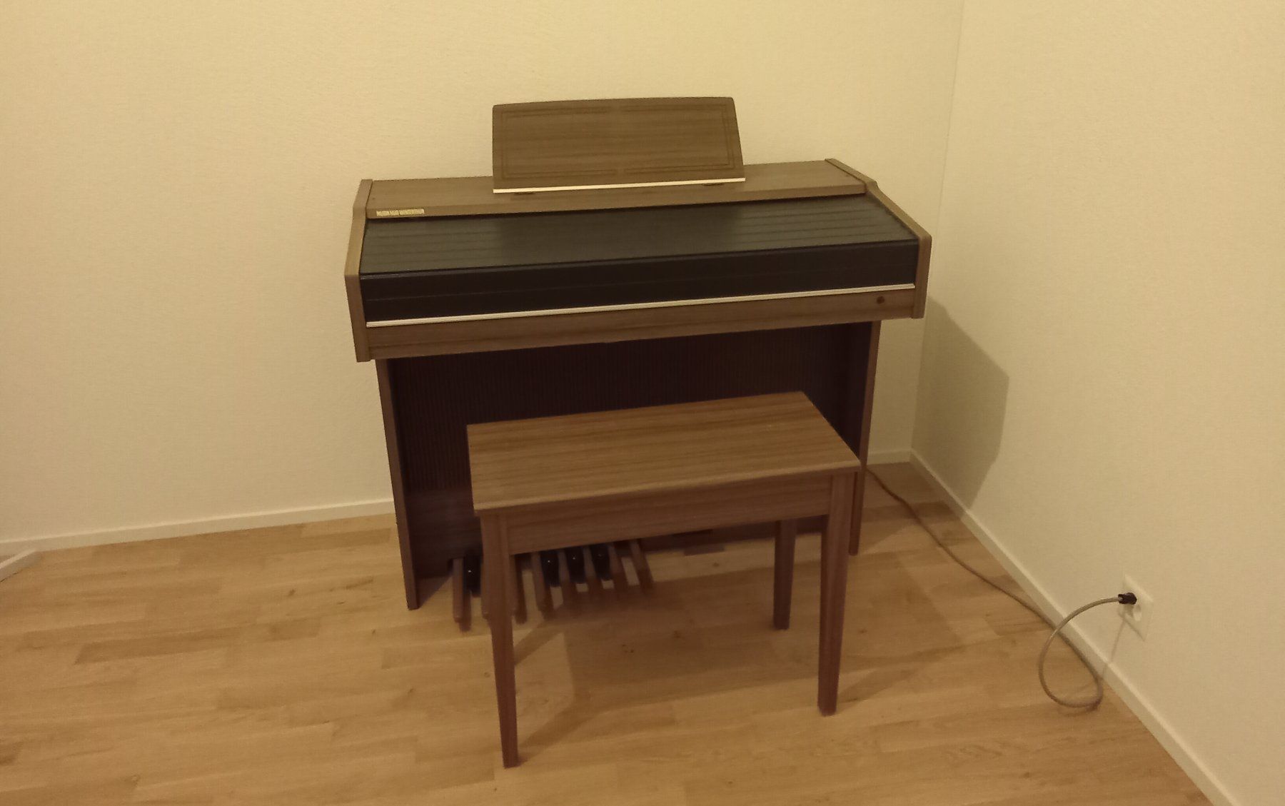 Yamaha Musikinstrumente: Yamaha Orgel mit Hocker – Gebraucht aus Mollis von gar_wqz5 6
