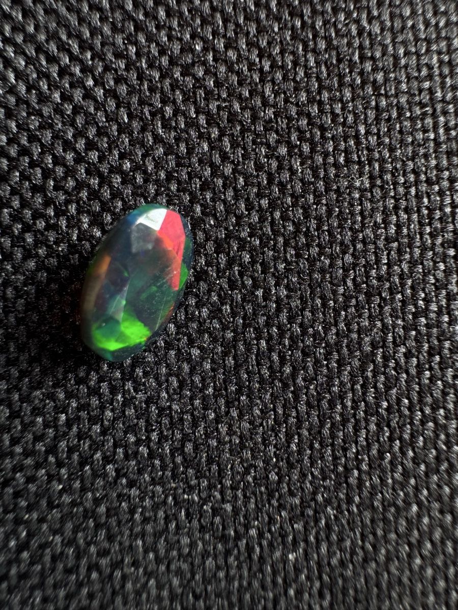 Pietre preziose: Black Opal 1.4 ct – Nuovo e nell'imballaggio originale da Wängi venduto da Horus90 1