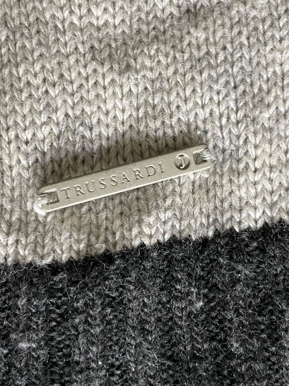 Maglioni & Felpe: Kapuzenpullover TRUSSARDI – Usato da Richterswil venduto da IrynaL 3
