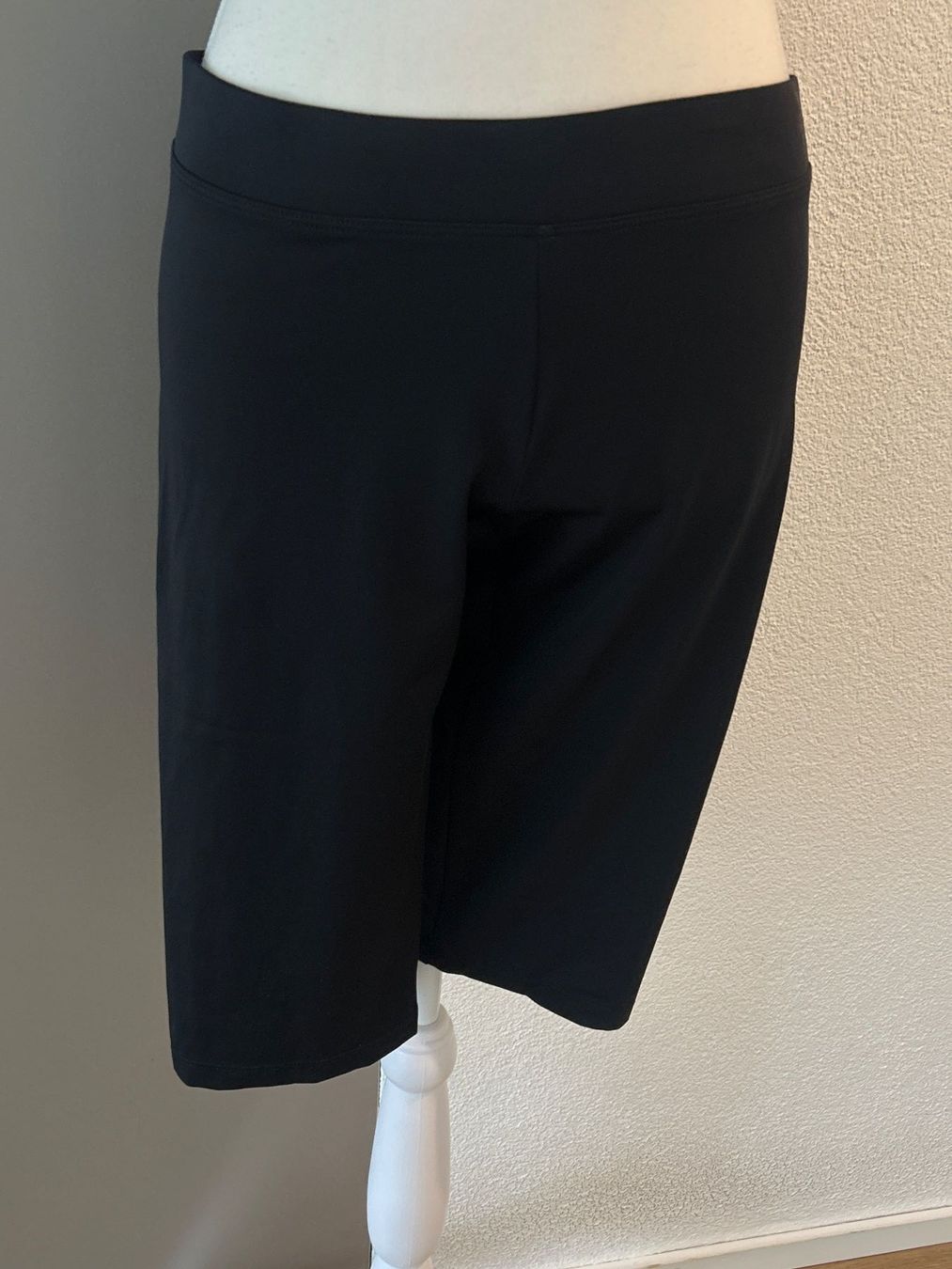 Pantaloni: Bade - Radlerhose mit Elastikbund schwarz  von bpc Gr. 40 – Nuovo (secondo la descrizione) da Brunnen venduto da Nala2929