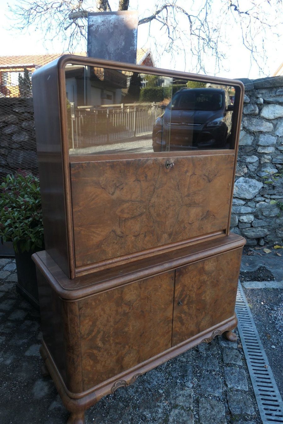 Vetrine: antiker Sekretär/Vitrine – Usato da Fürstenaubruck venduto da PizBeverin2018 1