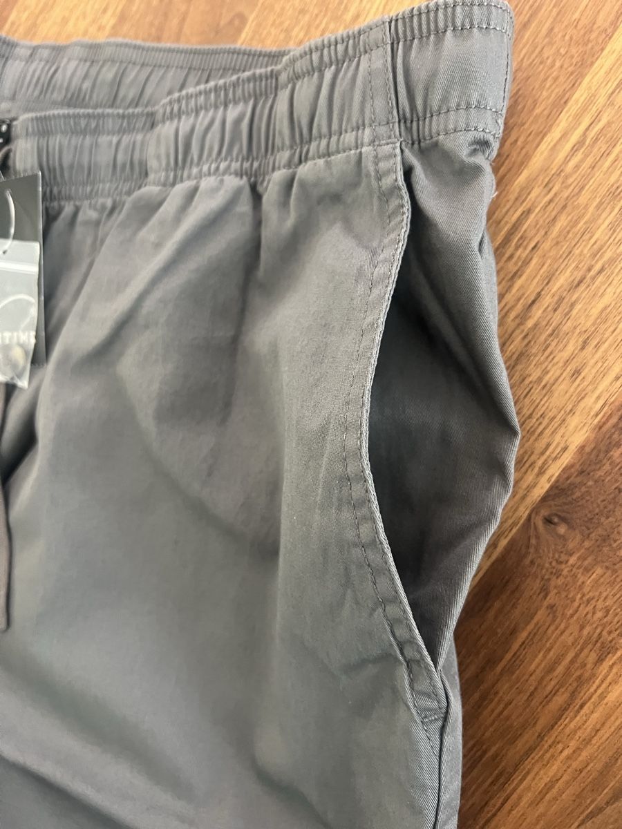 Pantaloni: Bequeme Hose mit Elastbund und Bindekordel – Nuovo e nell'imballaggio originale da Sursee venduto da tabsch 2