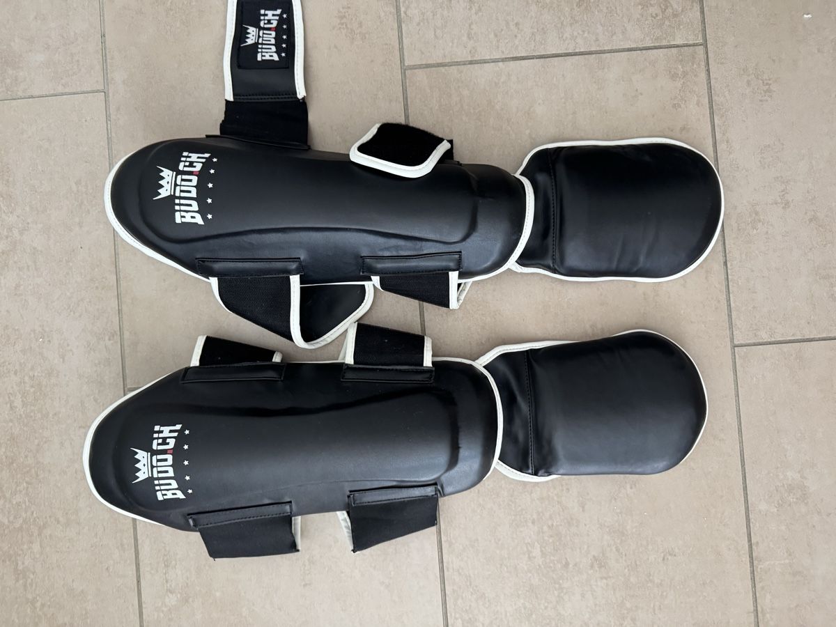 Handschuhe & Handstulpen: Kickbox-Set: Boxhandschuhe + Schienbeinschoner – Neu (gemäss Beschreibung) aus Zürich von bar_cn8p 2