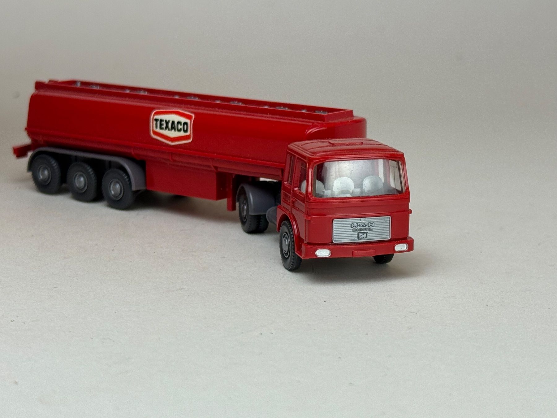 Wiking Modellini d'auto: Wiking MAN Tanksattelzug Texaco – Usato da Elm venduto da Wikmtz 3