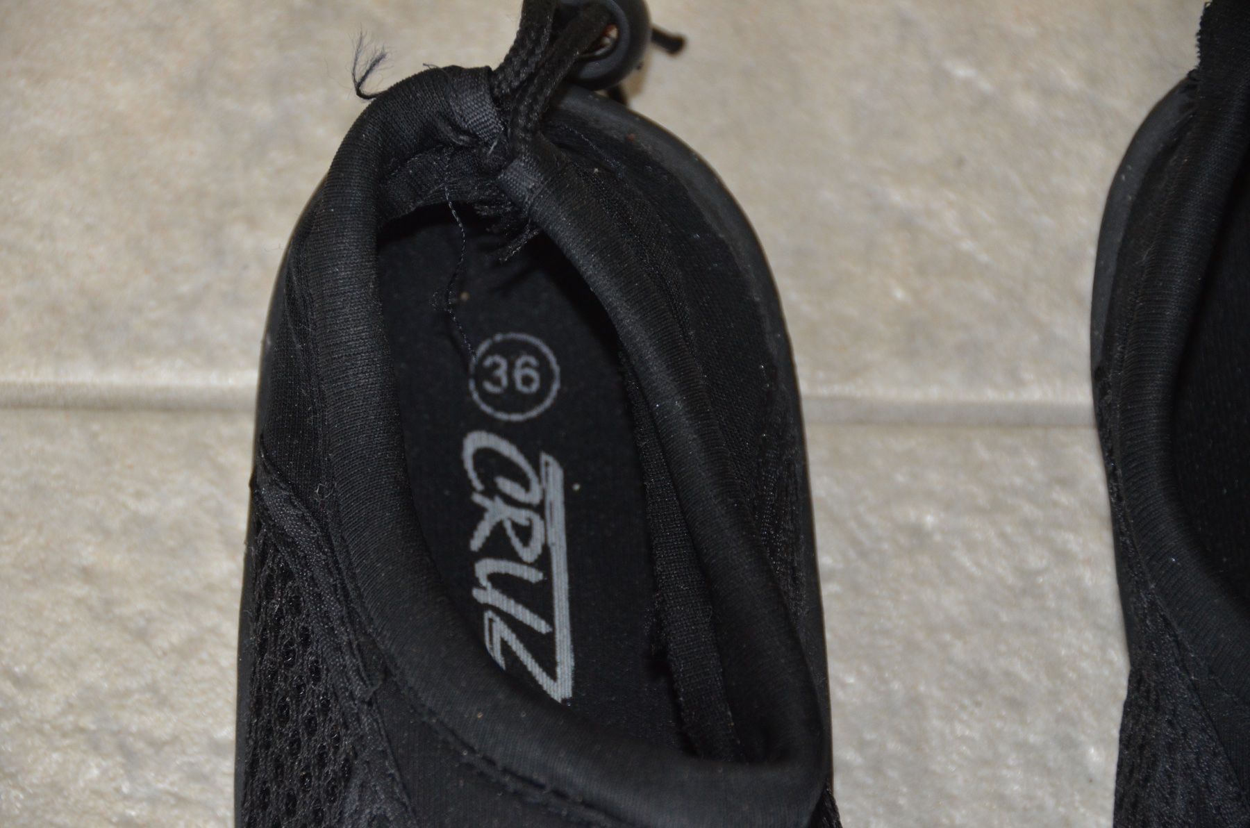 Scarpe da uomo: Cruz Badeschuhe/Schnorchelschuhe Grösse 36 – Usato da Schleinikon venduto da kissa07 3