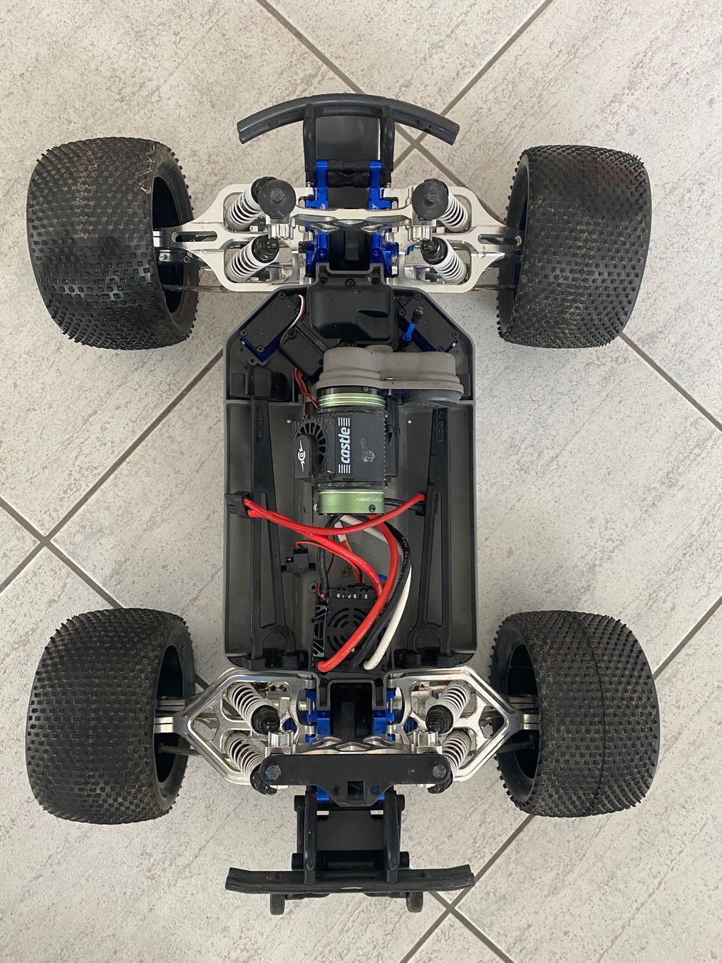 Traxxas Modellismo RC: Truggy Traxxas E-Maxx 1:10 – Usato da Beckenried venduto da Kensykatro 5