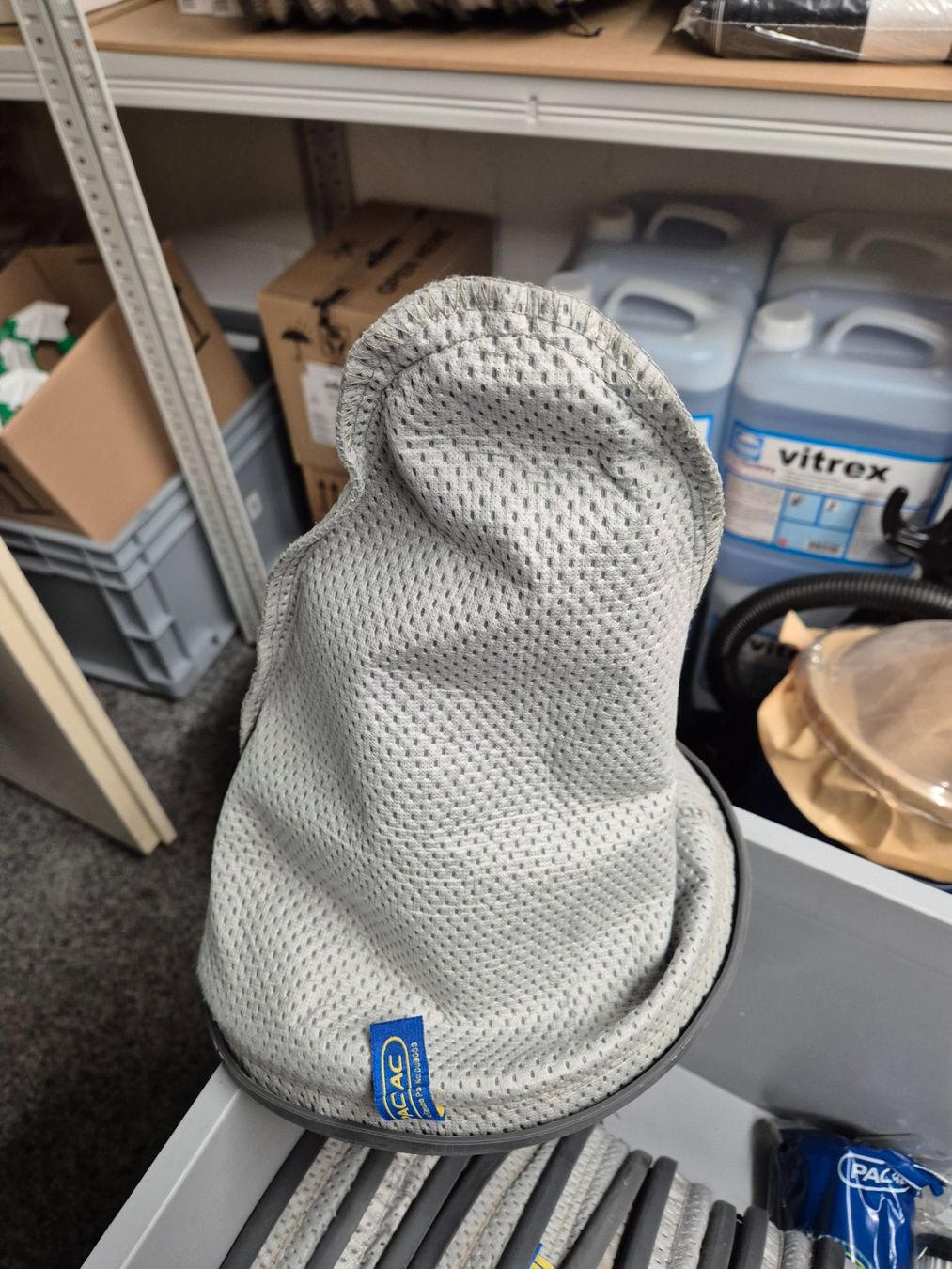 Aspirapolveri & Accessori: PACVAC Superpro 700 Main Filter Bag 26x – Usato da Hauptwil venduto da maexchen71