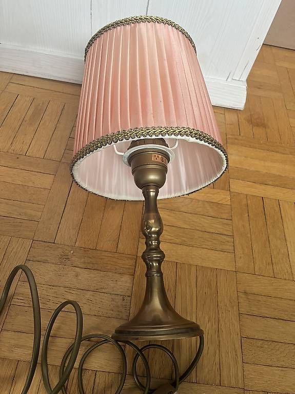Lampen: Elegante Tischlampe – Gebraucht aus Zürich von uts_789v 2