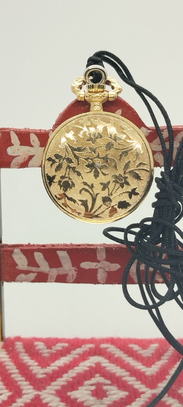 Orologi: Pendentif montre vintage – Usato da La Chaux-de-Fonds venduto da jac_9llg 2