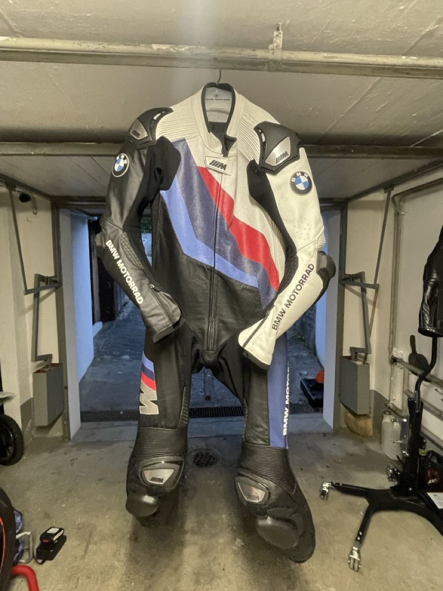 Anzüge: BMW Motorrad Lederkombi Grösse 48 – Neu (gemäss Beschreibung) aus Fahrweid von ladi05