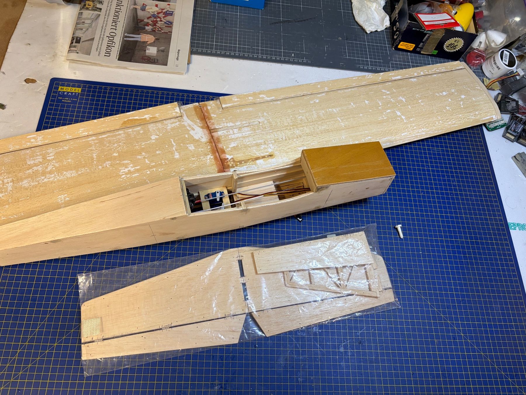 Modellismo RC: Schönes, grünes RC-Flugzeug , Oldtimer x2 – Nuovo (secondo la descrizione) da Glattbrugg venduto da Olio7 8