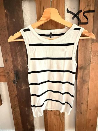 gestreiftes Top