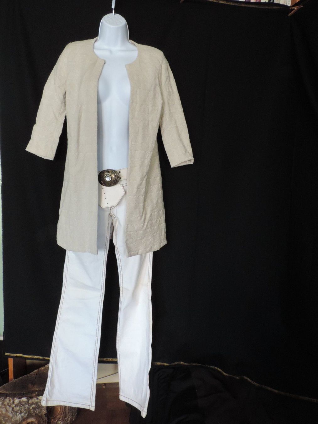 Lotti di vestiti: ensemble jeans complet ceinture cuir – Usato da Genève venduto da Axelle333 2